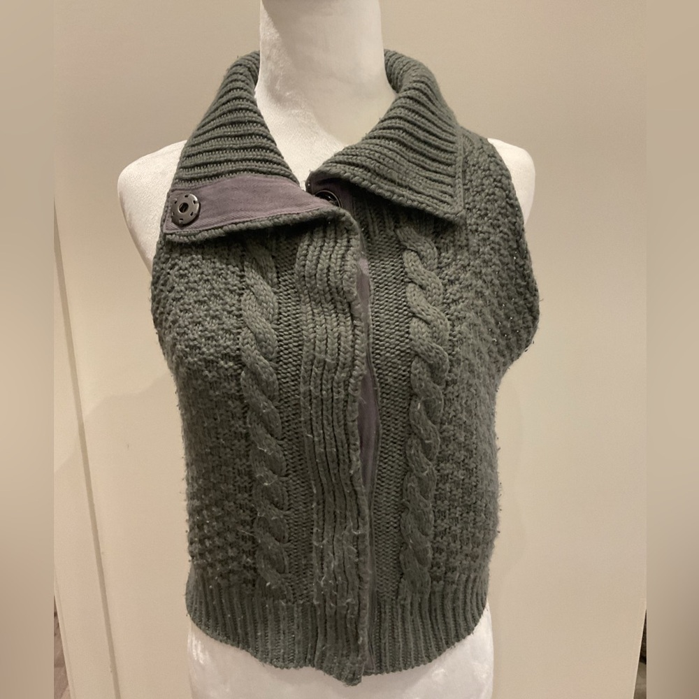 Jessica Simpson Charcoal Cable Knit Cowl Sweater Vest .
